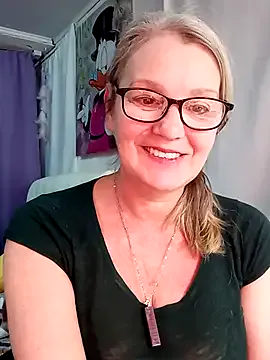 irinamaux on StripChat 