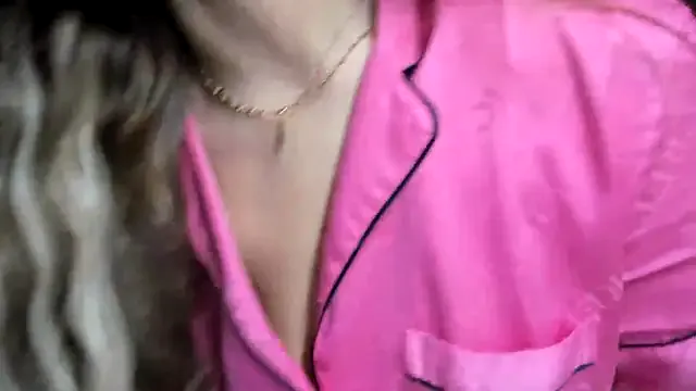 jennifer838 on StripChat 