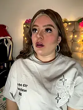 Jullieetta on StripChat 