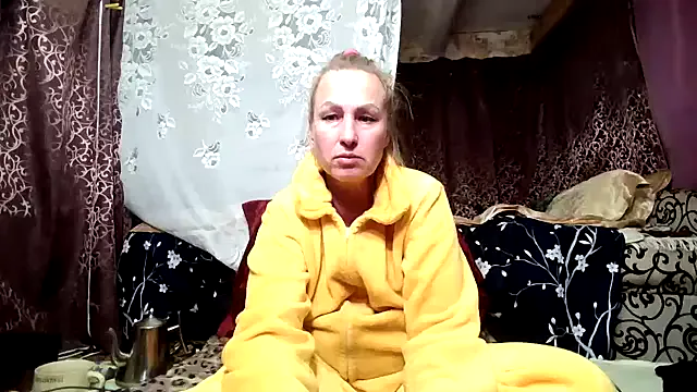 Kissingyouu on StripChat 