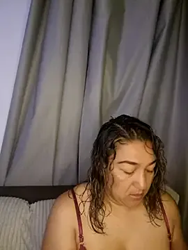 kitty_84 on StripChat 