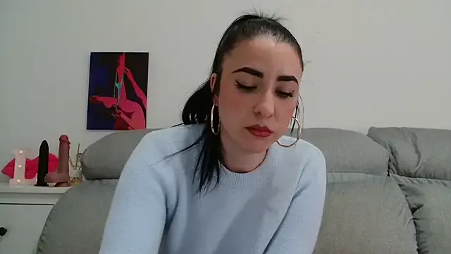 leilacam25 on StripChat 