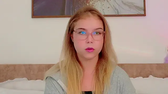 Lilith_Bonheur on StripChat 