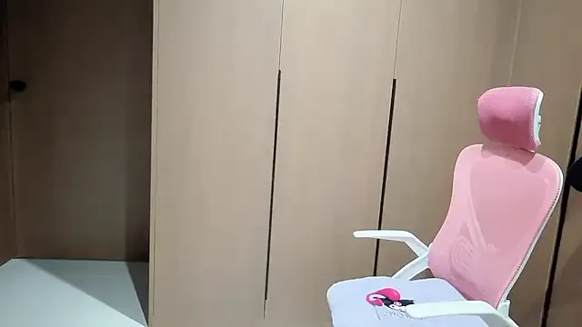 Lilium-520 on StripChat 