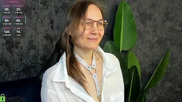 Lillian_White on StripChat 