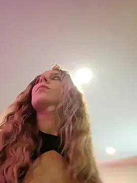 LilyOrion on StripChat 