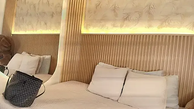 Liss-Reyes on StripChat 