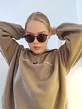 LittleForestELF2 on StripChat 