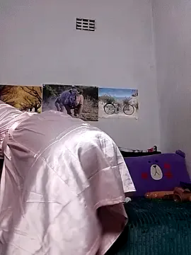 LoloQueen5 on StripChat 