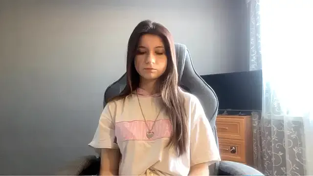 LunnaBliss on StripChat 