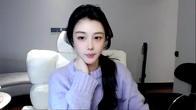 MedeLineayr on StripChat 