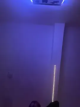 Milli-Kiss on StripChat 