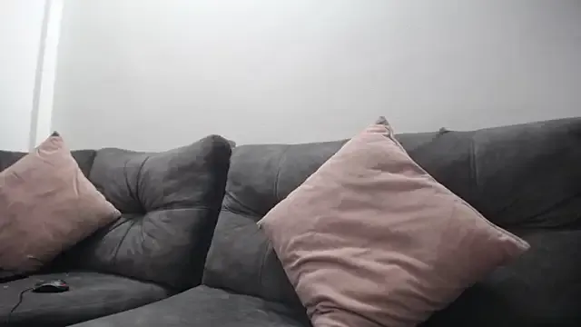 Nandry_ on StripChat 