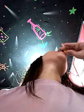 Nanybaker95 on StripChat 