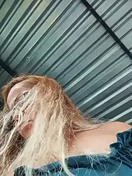 natally_ross21 on StripChat 