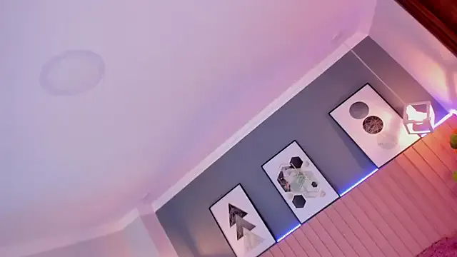 Nina_Ford on StripChat 