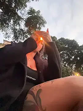 Ninabigtitied on StripChat 