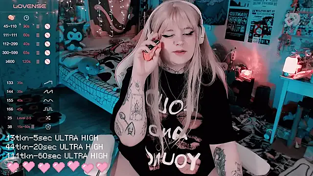 noori__hope on StripChat 