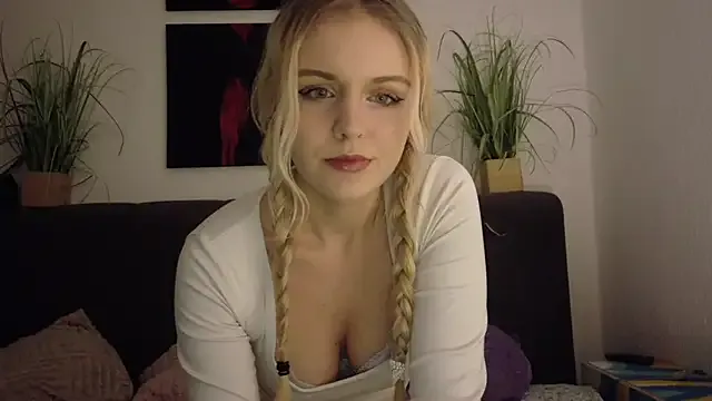 OfflineLizzy on StripChat 