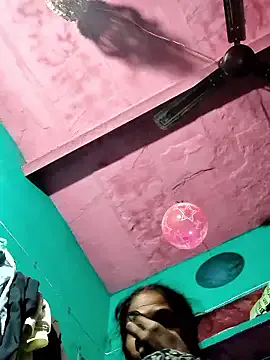 Pooja750 on StripChat 