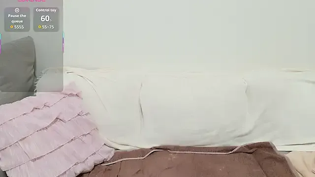 pppYukaqqq on StripChat 