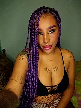 Queen_Amara on StripChat 