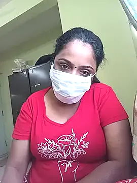 queendivya on StripChat 