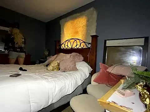 queenkelly1234 on StripChat 