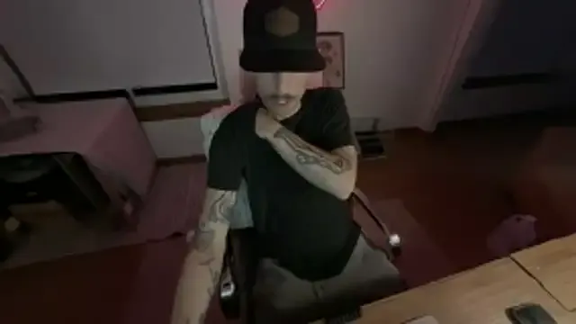 RuffClvb on StripChat 