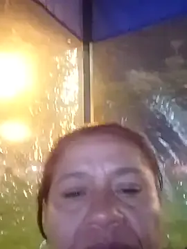 Saraagreys1 on StripChat 