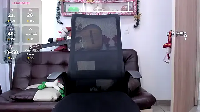 sarahhernandez on StripChat 