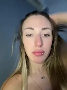 Sashailardi on StripChat 