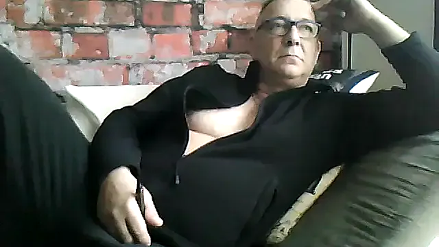 Soloyan on StripChat 