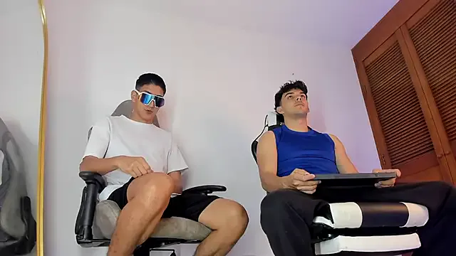 sotooliver3 on StripChat 