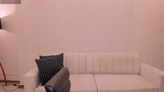 SunnyRivers on StripChat 