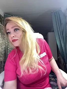 Sweet-blonde on StripChat 