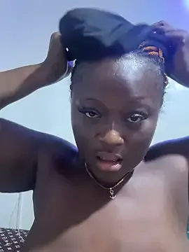 sweet1111 on StripChat 