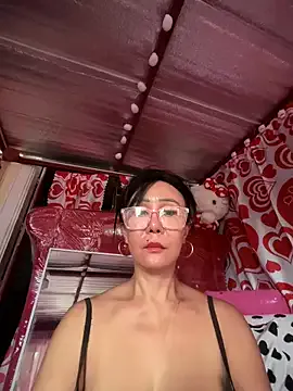 sweetieme on StripChat 