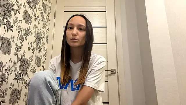 VolatileDear model from StripChat