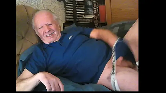 Will_bzzz on StripChat 