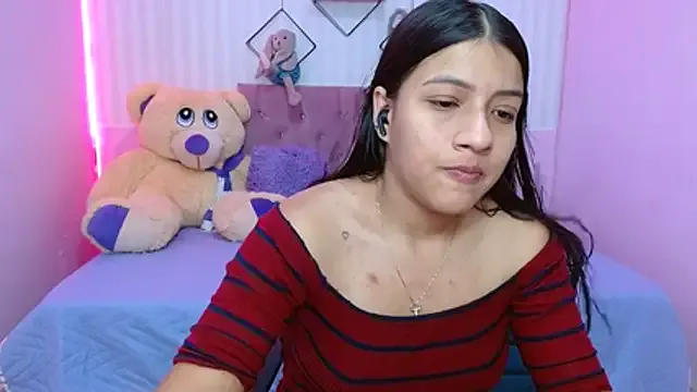 zara_cute on StripChat 